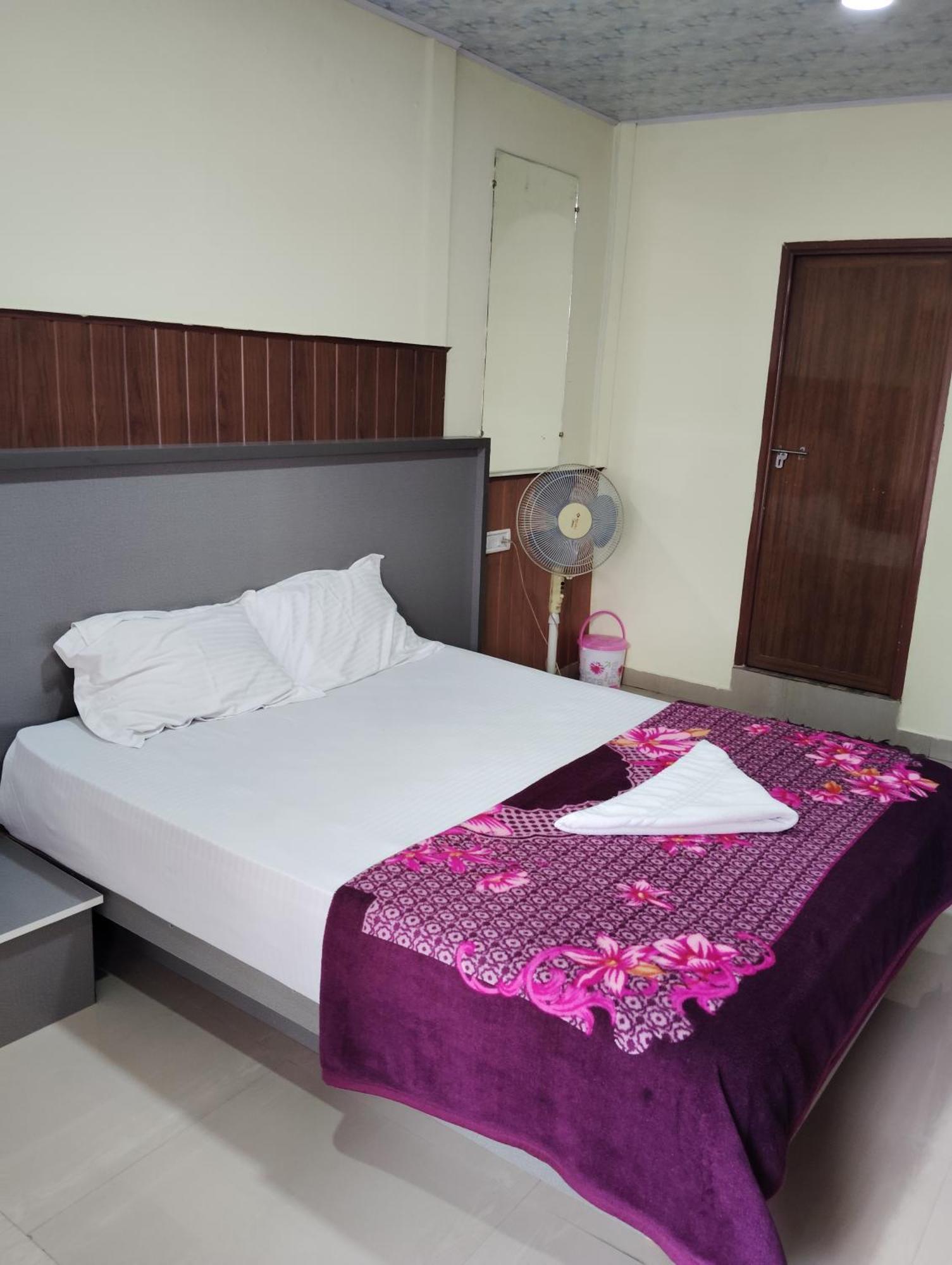 Riya Home Stay Munnar Anaviratty Екстер'єр фото