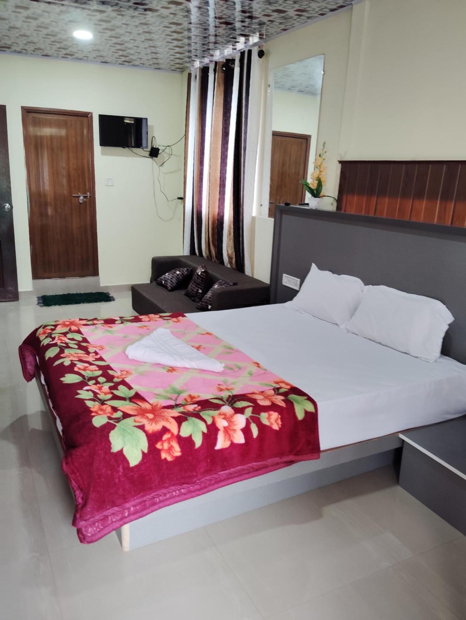 Riya Home Stay Munnar Anaviratty Екстер'єр фото